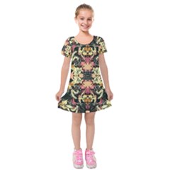 Beautiful Seamless Brown Tropical Flower Design  Kids  Short Sleeve Velvet Dress by flipstylezfashionsLLC