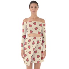 Design Love Heart Seamless Pattern Off Shoulder Top With Skirt Set by Nexatart