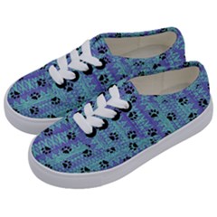 Footprints Cat Black On Batik Pattern Teal Violet Kids  Classic Low Top Sneakers by EDDArt