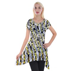 Bright Gold Black And White Waves Created By Flipstylez Designs Short Sleeve Side Drop Tunic