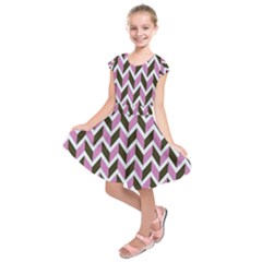 Zigzag Chevron Pattern Pink Brown Kids  Short Sleeve Dress