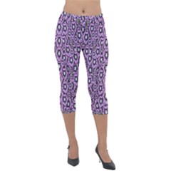 Ornate Forest Of Climbing Flowers Lightweight Velour Capri Leggings 