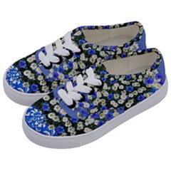 Marguerite Cornflower Vase Blossom Kids  Classic Low Top Sneakers by Simbadda