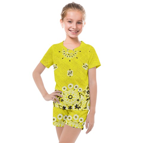 Grunge Yellow Bandana Kids  Mesh Tee And Shorts Set by dressshop