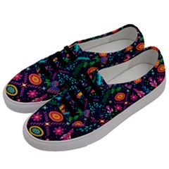 Colorful Pattern Men s Classic Low Top Sneakers