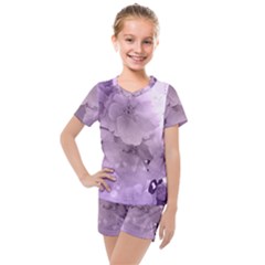 Wonderful Flowers In Soft Violet Colors Kids  Mesh Tee and Shorts Set