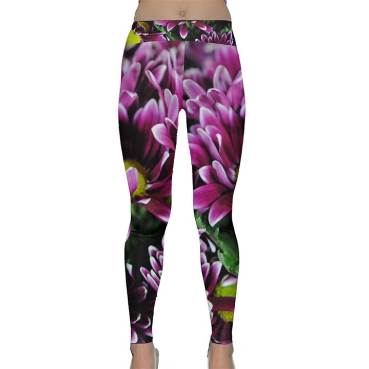 Maroon And White Mums Classic Yoga Leggings