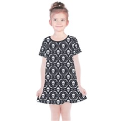 Pattern Skull And Bats Vintage Halloween Black Kids  Simple Cotton Dress by genx