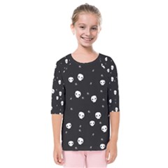 Pattern Skull Stars Halloween Gothic on black background Kids  Quarter Sleeve Raglan Tee