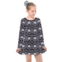 Pattern Pumpkin Spider Vintage Gothic Halloween Black And White Kids  Long Sleeve Dress by genx