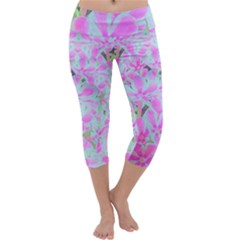 Hot Pink And White Peppermint Twist Flower Petals Capri Yoga Leggings