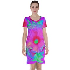 Psychedelic Pink And Red Hibiscus Flower Short Sleeve Nightdress