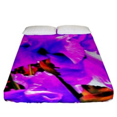 Abstract Ultra Violet Purple Iris On Red And Pink Fitted Sheet (king Size) by myrubiogarden
