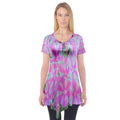 Hot Pink And White Peppermint Twist Garden Phlox Short Sleeve Tunic 