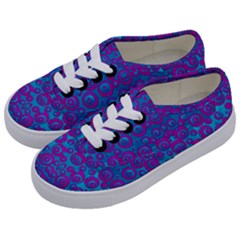 The Eyes Of Freedom In Polka Dot Kids  Classic Low Top Sneakers by pepitasart