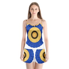 Design Circular Round Pattern Satin Pajamas Set by Pakrebo
