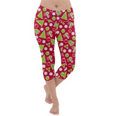 Christmas Paper Scrapbooking Pattern Lightweight Velour Capri Yoga Leggings