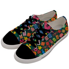 Presents Gifts Background Colorful Men s Low Top Canvas Sneakers by Pakrebo