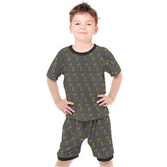 No Step On Snek Pattern Charcoal Dark Gray Background Meme Kids  Tee And Shorts Set by snek