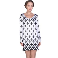 Concentric Halftone Wallpaper Long Sleeve Nightdress by Alisyart