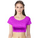 Triangle Pattern Seamless Color Short Sleeve Crop Top View1