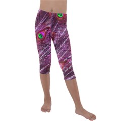 Red Peacock Feathers Color Plumage Kids  Lightweight Velour Capri Leggings 