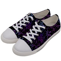 Retro Lilac Pattern Women s Low Top Canvas Sneakers