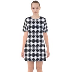 Square Diagonal Pattern Sixties Short Sleeve Mini Dress