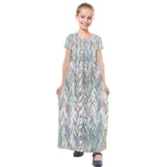 Zigzag Backdrop Pattern Grey Kids  Short Sleeve Maxi Dress