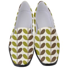 Leaf Plant Pattern Seamless Women s Classic Loafer Heels