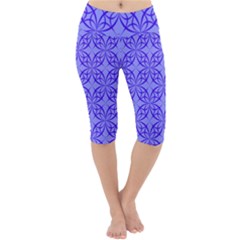 Decor Pattern Blue Curved Line Lightweight Velour Cropped Yoga Leggings