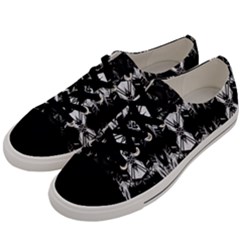 Kansas 032 Men s Low Top Canvas Sneakers by moss