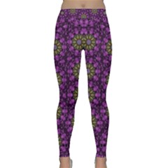 Ornate Heavy Metal Stars In Decorative Bloom Classic Yoga Leggings by pepitasart