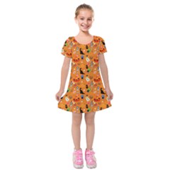 Halloween Treats Pattern Orange Kids  Short Sleeve Velvet Dress