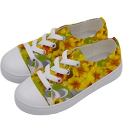 Daffodil Surprise Kids  Low Top Canvas Sneakers by retrotoomoderndesigns