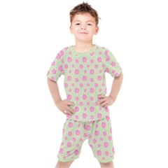 Roses Flowers Pink And Pastel Lime Green Pattern With Retro Dots Kids  Tee And Shorts Set by genx