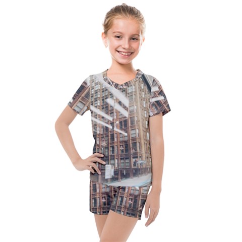 Chicago L Morning Commute Kids  Mesh Tee And Shorts Set by Riverwoman