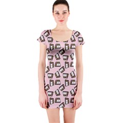 Bento Lunch Pink Short Sleeve Bodycon Dress