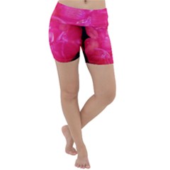 Single Geranium Blossom Lightweight Velour Yoga Shorts