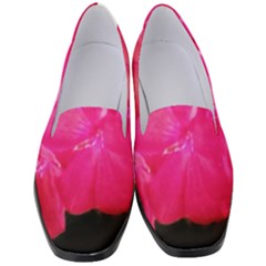 Single Geranium Blossom Women s Classic Loafer Heels