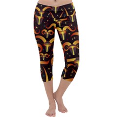 Stylised Horns Black Pattern Capri Yoga Leggings