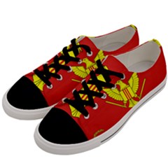 Flag of Army of Republic of Vietnam Men s Low Top Canvas Sneakers