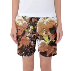 Yellow-pink Snowballs Women s Basketball Shorts