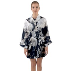 High Contrast Black And White Snowballs Long Sleeve Kimono Robe