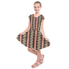 Zigzag Tribal Ethnic Background Kids  Short Sleeve Dress