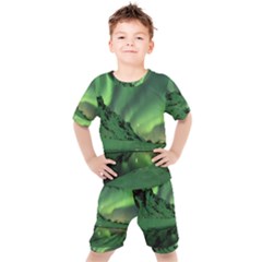 Snow Winter White Cold Weather Green Aurora Kids  Tee And Shorts Set