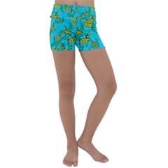 Cute Giraffes Pattern Kids  Lightweight Velour Yoga Shorts