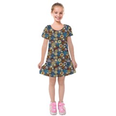 Daisies Variation 1 Kids  Short Sleeve Velvet Dress by bloomingvinedesign