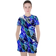 Abstract Background Blue White Women s Tee And Shorts Set