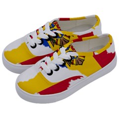 Moldova Country Europe Flag Kids  Classic Low Top Sneakers